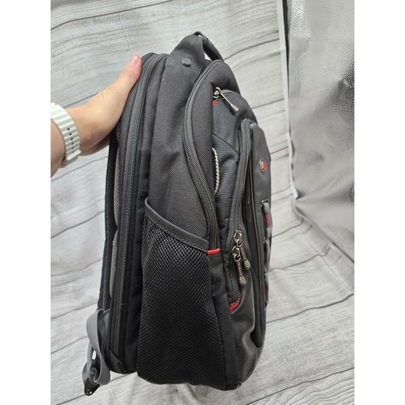 WENGER SWISS GEAR LEGACY 16" LAPTOP BACKPACK BACKPACKS. MPN 600631. - Picture 3 of 10